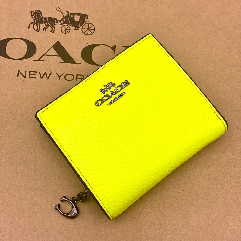 Coach Snap Leather Wallet Glow Lime